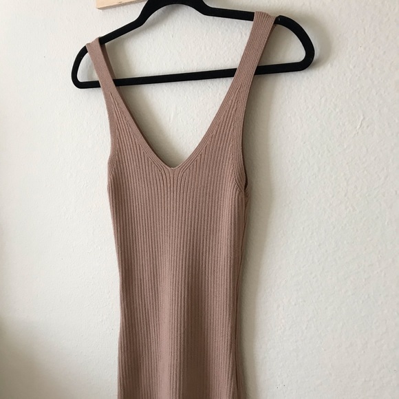 Debut Mauve Body Con dress - Picture 2 of 6